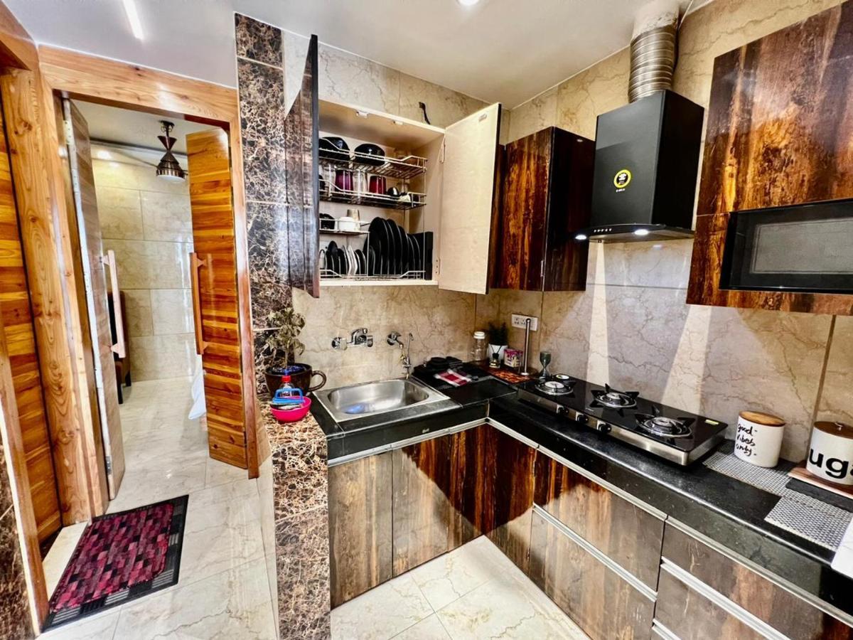 Divine Studios Rajouri Garden نيودلهي المظهر الخارجي الصورة