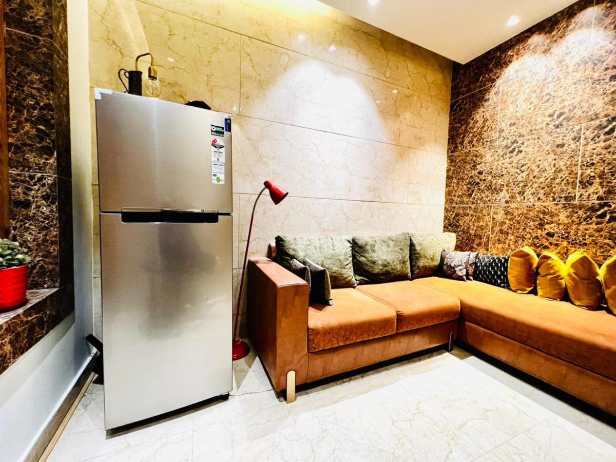 Divine Studios Rajouri Garden نيودلهي المظهر الخارجي الصورة