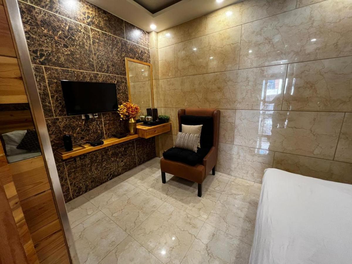 Divine Studios Rajouri Garden نيودلهي المظهر الخارجي الصورة