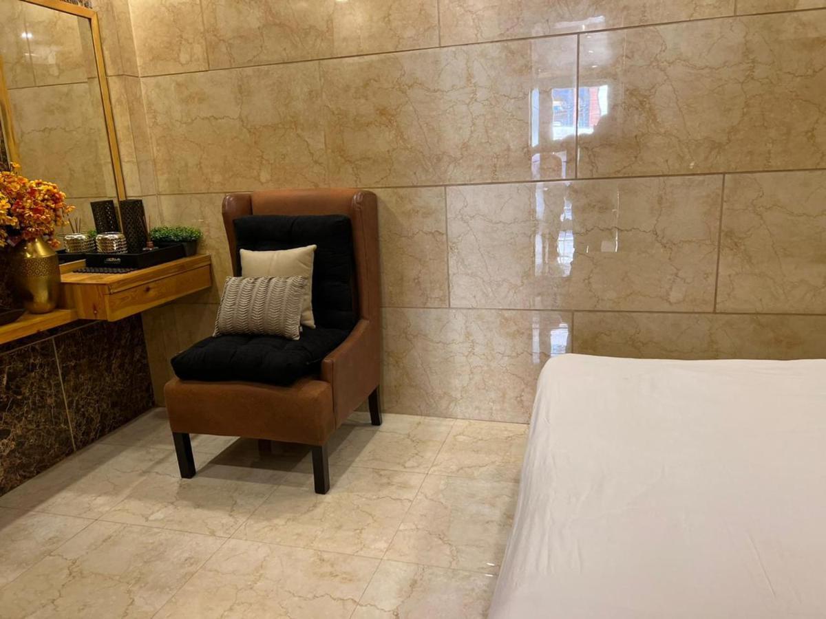 Divine Studios Rajouri Garden نيودلهي المظهر الخارجي الصورة