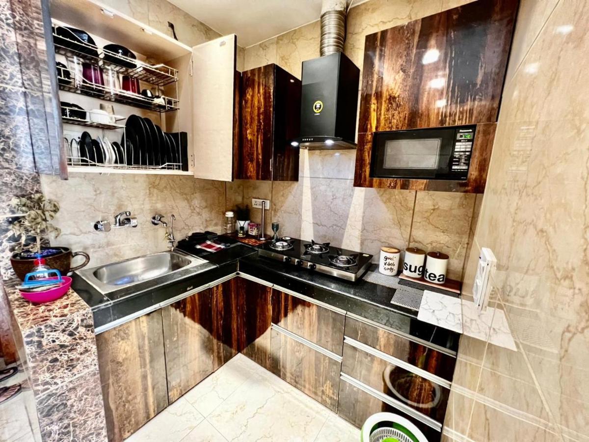 Divine Studios Rajouri Garden نيودلهي المظهر الخارجي الصورة