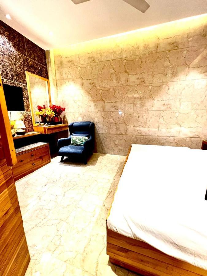 Divine Studios Rajouri Garden نيودلهي المظهر الخارجي الصورة