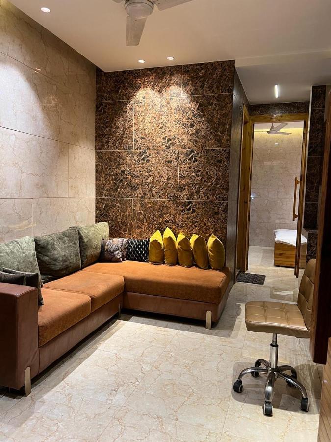 Divine Studios Rajouri Garden نيودلهي المظهر الخارجي الصورة