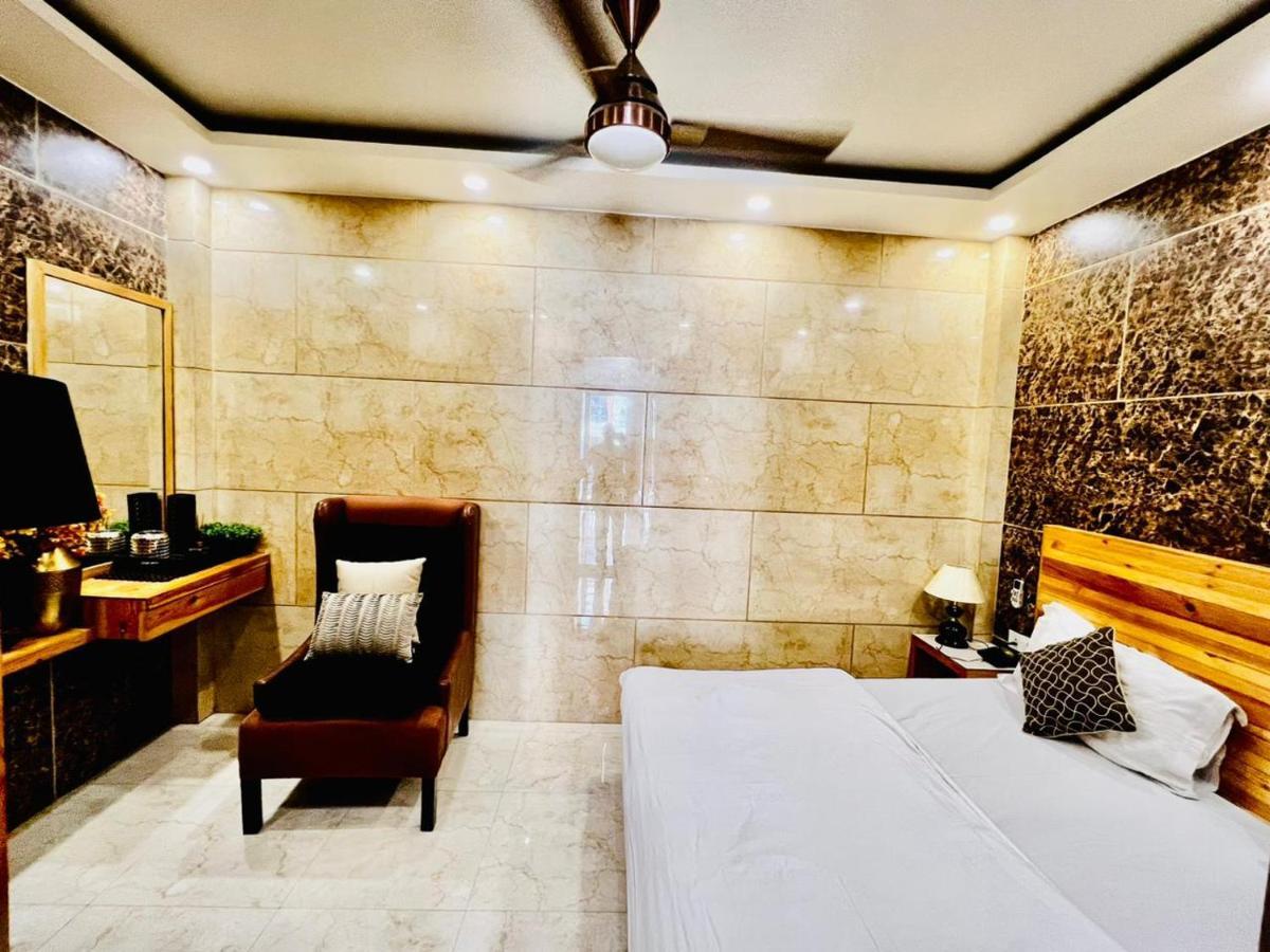 Divine Studios Rajouri Garden نيودلهي المظهر الخارجي الصورة