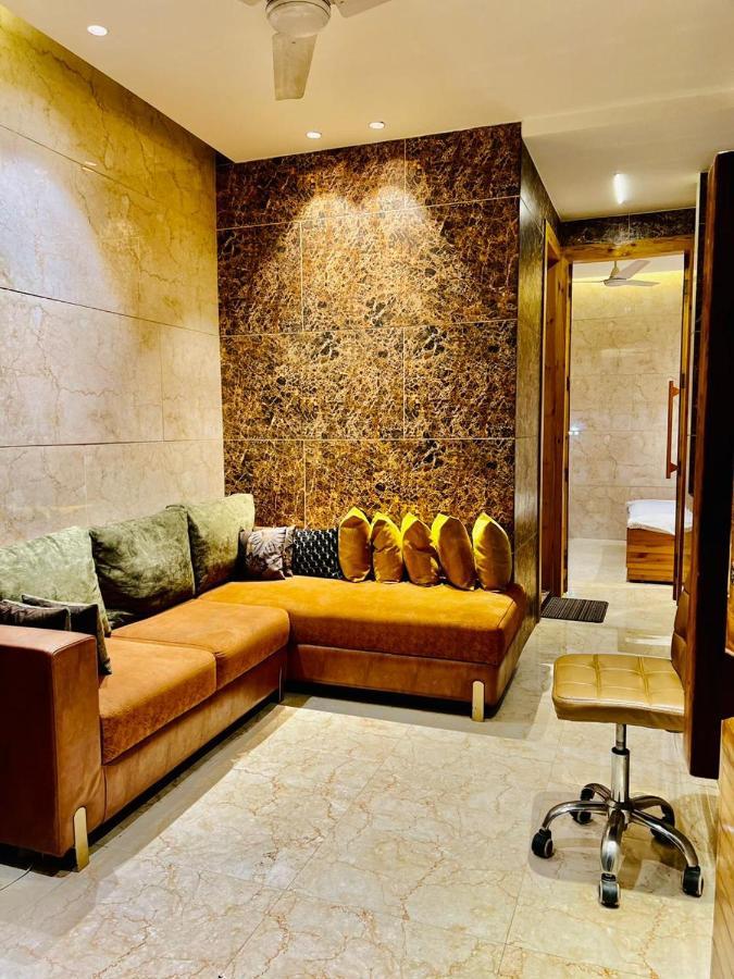 Divine Studios Rajouri Garden نيودلهي المظهر الخارجي الصورة